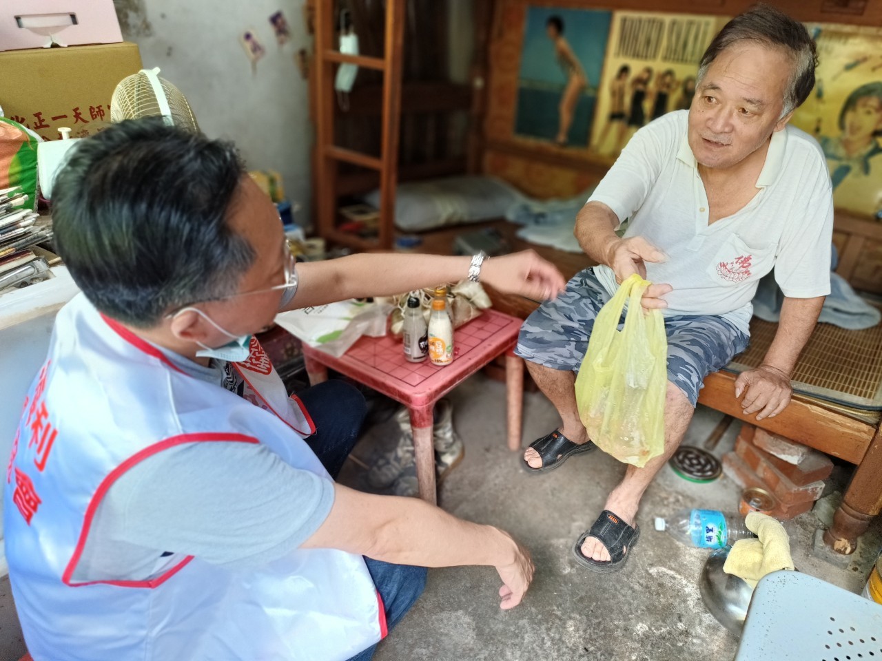 關懷訪視獻端午暖心粽(標題圖檔)