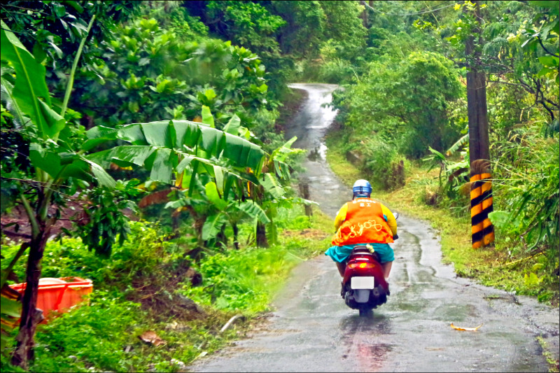[自由時報]網路行銷拓展小額捐款 突破困境(標題圖檔)